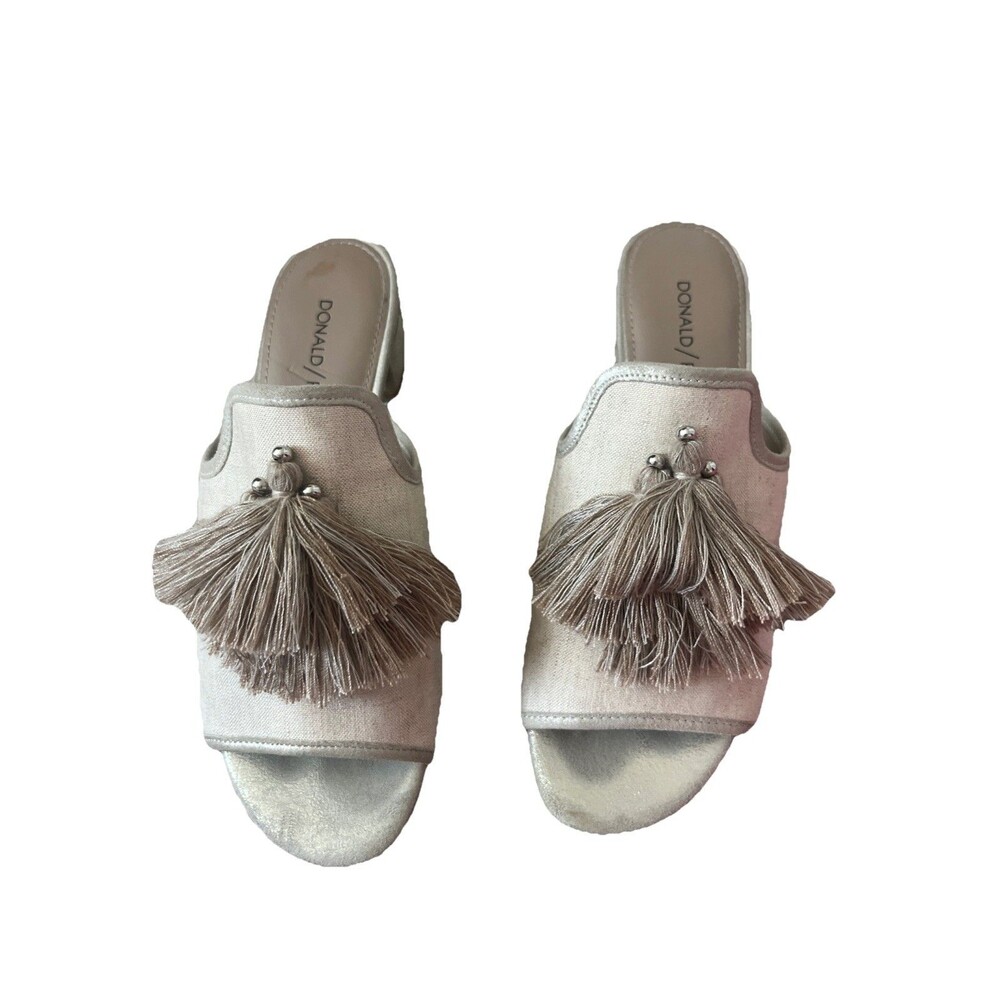 Donald J. Pliner Marra Tassel Slides Size 6 Block Heel Neutral Tan